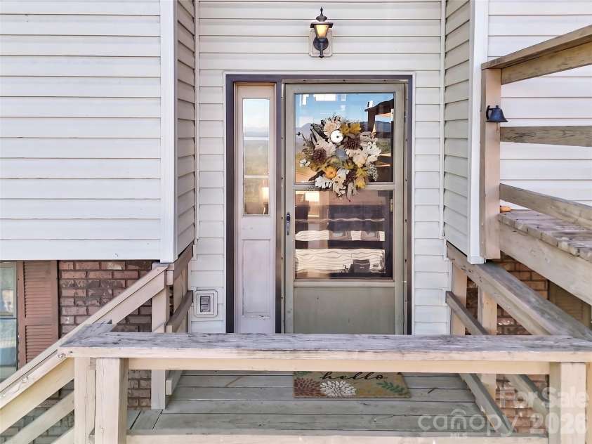 110 Atari Road, Waynesville, NC 28786.  MLS# CAR4430512, YatesRealty ID 54164. 