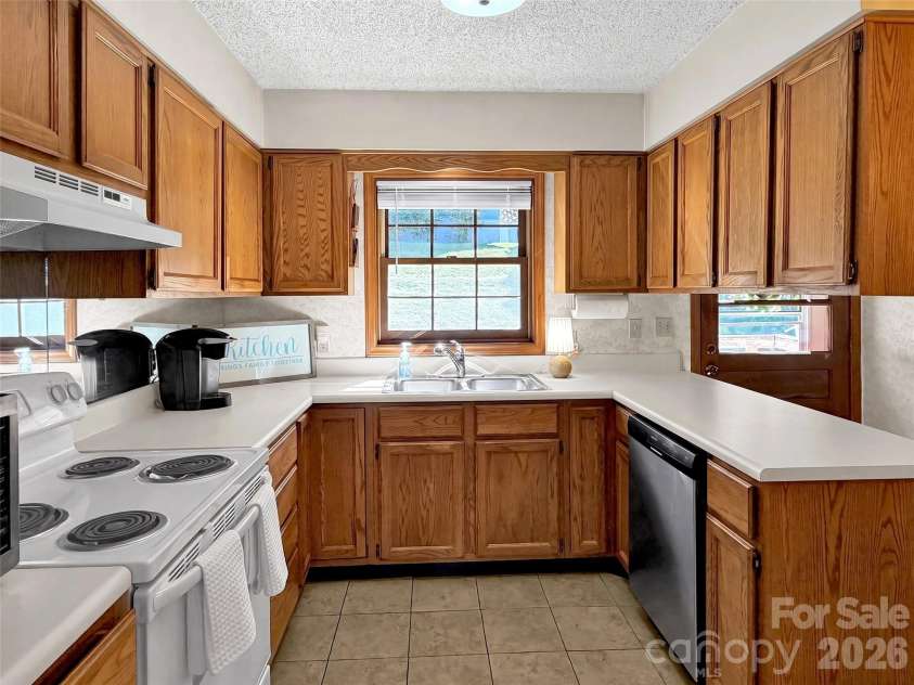110 Atari Road, Waynesville, NC 28786.  MLS# CAR4430512, YatesRealty ID 54164. 