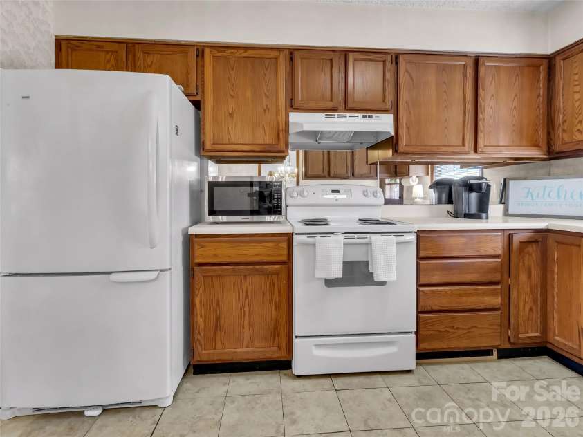 110 Atari Road, Waynesville, NC 28786.  MLS# CAR4430512, YatesRealty ID 54164. 