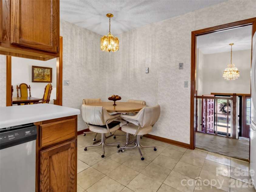 110 Atari Road, Waynesville, NC 28786.  MLS# CAR4430512, YatesRealty ID 54164. 