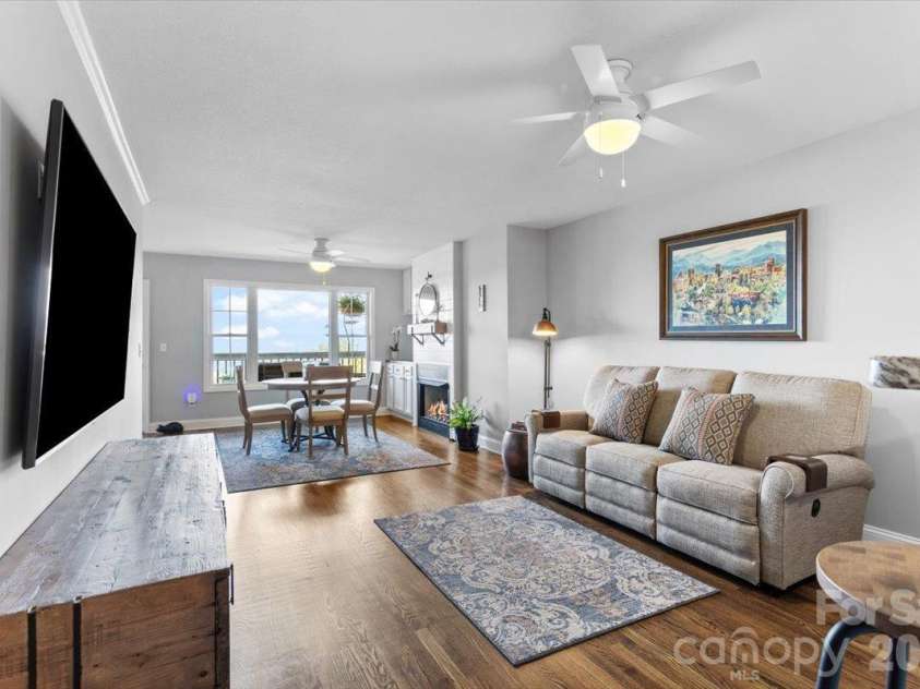 55 Rotunda Circle, Asheville, NC 28806.  MLS# CAR4430318, YatesRealty ID 54166. 