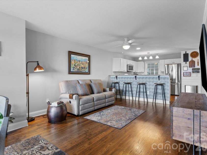 55 Rotunda Circle, Asheville, NC 28806.  MLS# CAR4430318, YatesRealty ID 54166. 