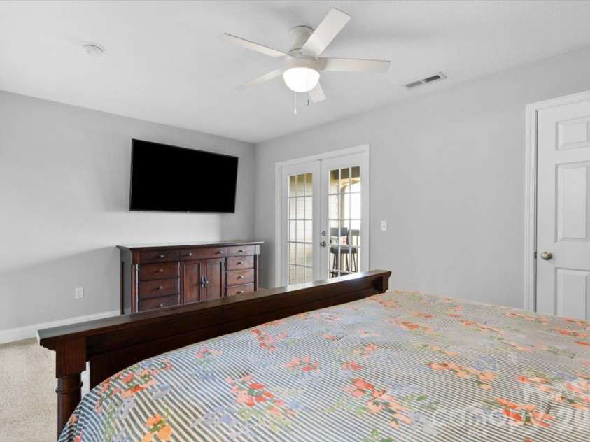 55 Rotunda Circle, Asheville, NC 28806.  MLS# CAR4430318, YatesRealty ID 54166. 