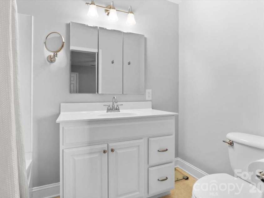 55 Rotunda Circle, Asheville, NC 28806.  MLS# CAR4430318, YatesRealty ID 54166. 