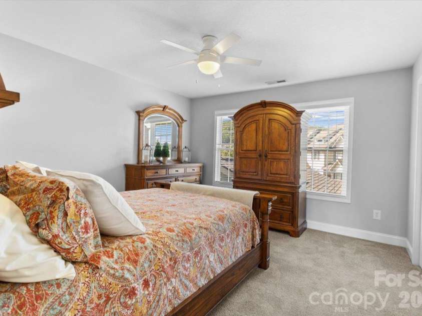 55 Rotunda Circle, Asheville, NC 28806.  MLS# CAR4430318, YatesRealty ID 54166. 