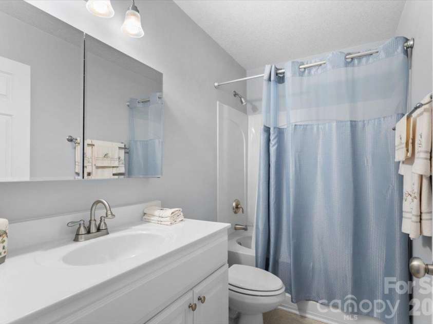 55 Rotunda Circle, Asheville, NC 28806.  MLS# CAR4430318, YatesRealty ID 54166. 