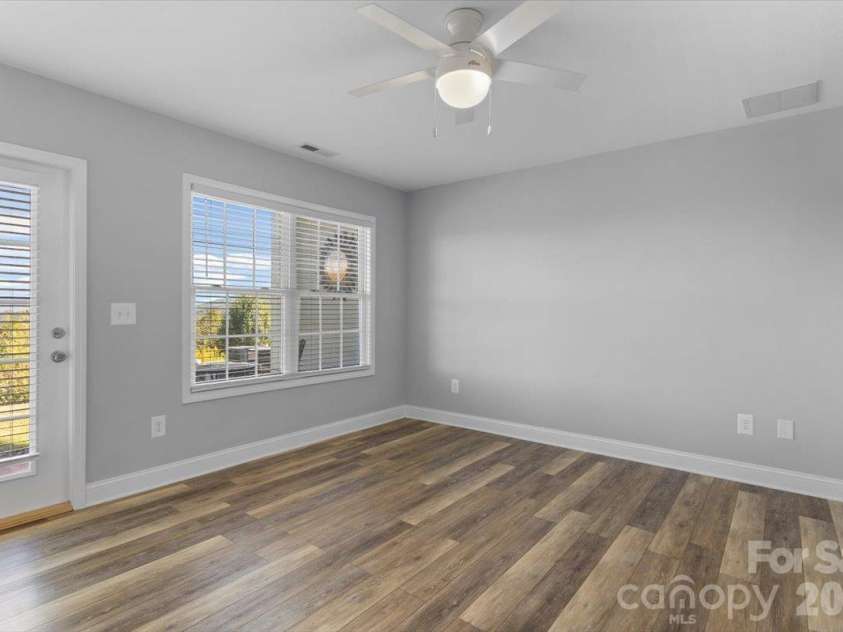 55 Rotunda Circle, Asheville, NC 28806.  MLS# CAR4430318, YatesRealty ID 54166. 