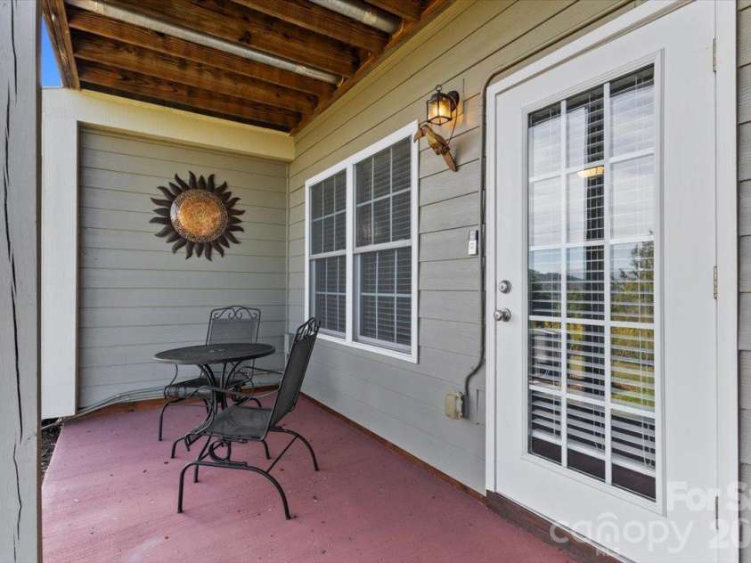 55 Rotunda Circle, Asheville, NC 28806.  MLS# CAR4430318, YatesRealty ID 54166. 