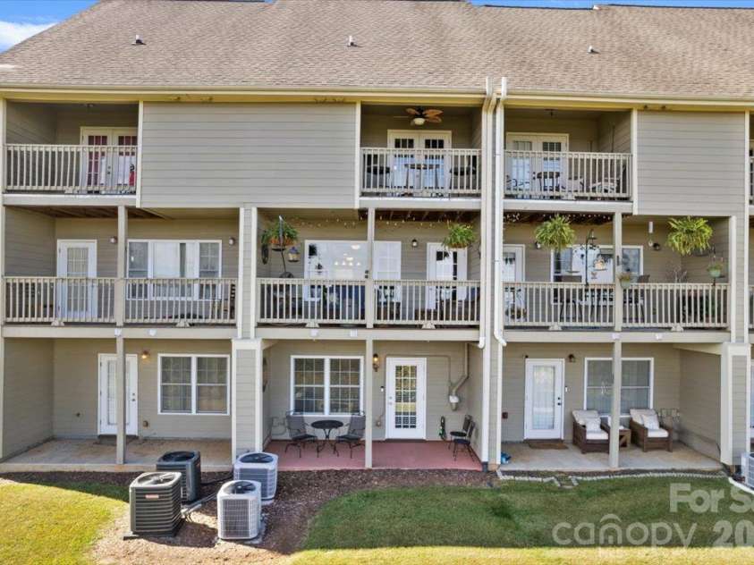 55 Rotunda Circle, Asheville, NC 28806.  MLS# CAR4430318, YatesRealty ID 54166. 