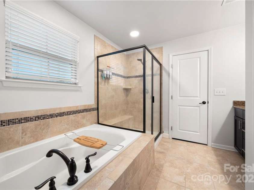 6112 Canyon Trail, Denver, NC 28037.  MLS# CAR4224040, YatesRealty ID 5417. 