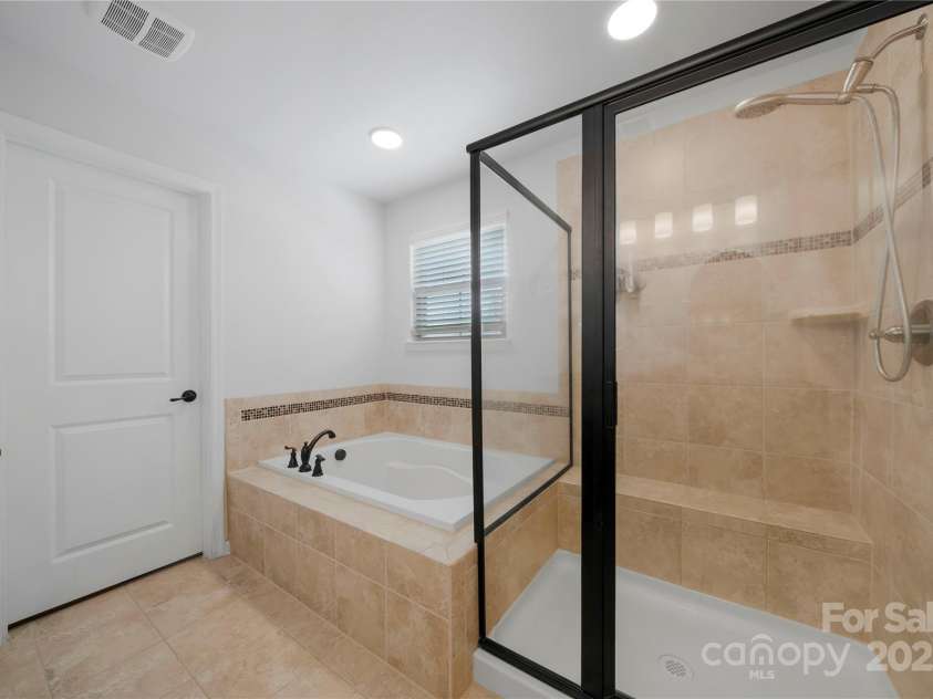 6112 Canyon Trail, Denver, NC 28037.  MLS# CAR4224040, YatesRealty ID 5417. 