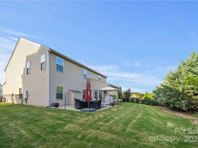 6112 Canyon Trail, Denver, NC 28037.  MLS# CAR4224040, YatesRealty ID 5417. 