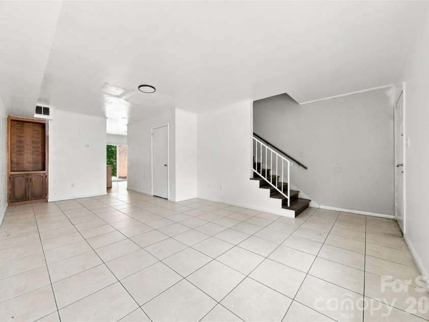 402 Ashe Avenue, Newton, NC 28658.  MLS# CAR4430547, YatesRealty ID 54173. 