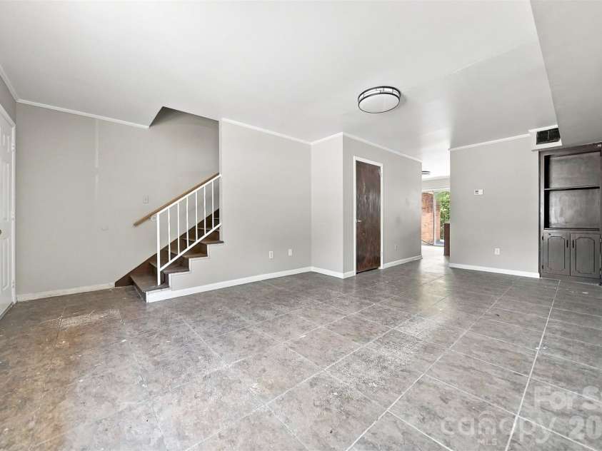 402 Ashe Avenue, Newton, NC 28658.  MLS# CAR4430547, YatesRealty ID 54173. 
