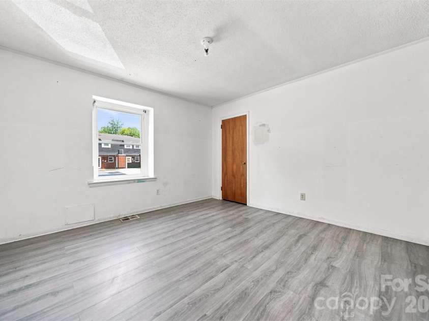 402 Ashe Avenue, Newton, NC 28658.  MLS# CAR4430547, YatesRealty ID 54173. 