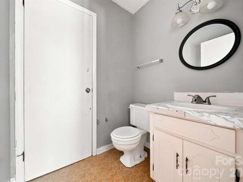 402 Ashe Avenue, Newton, NC 28658.  MLS# CAR4430547, YatesRealty ID 54173. 