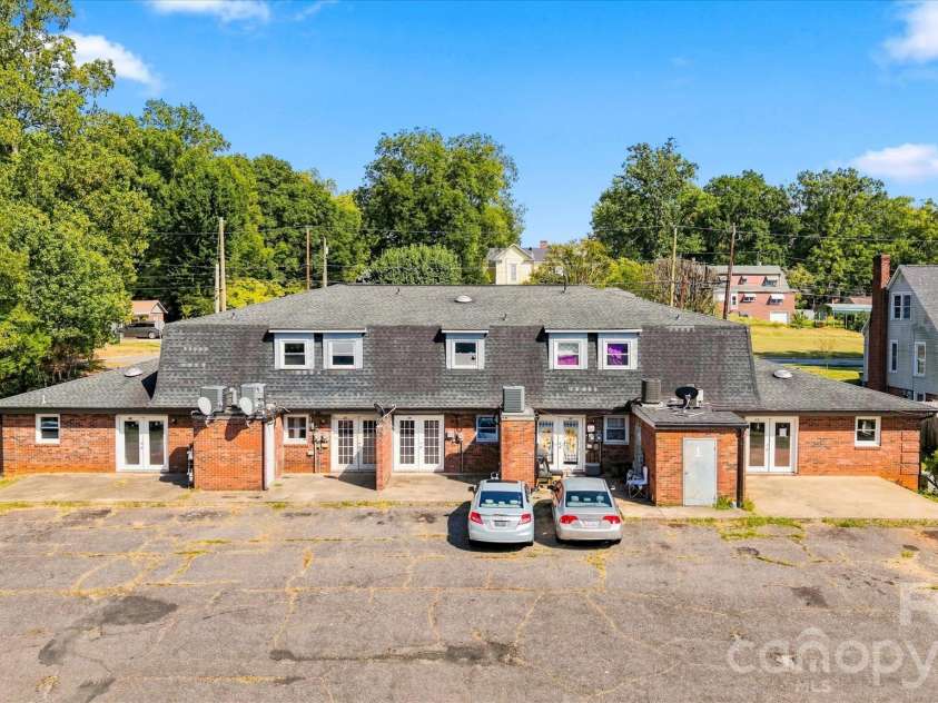 402 Ashe Avenue, Newton, NC 28658.  MLS# CAR4430547, YatesRealty ID 54173. 