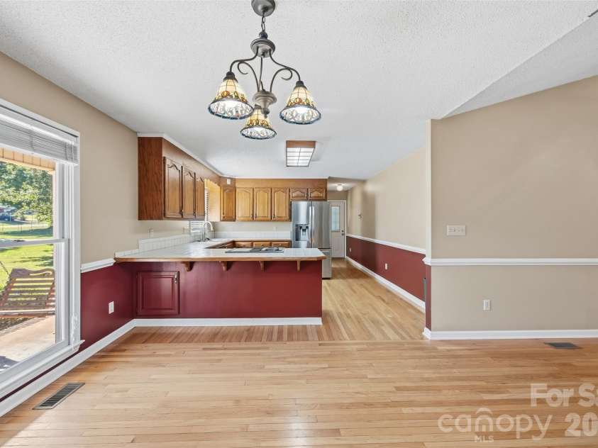 107 Camelot Court, Kings Mountain, NC 28086.  MLS# CAR4429948, YatesRealty ID 54175. 