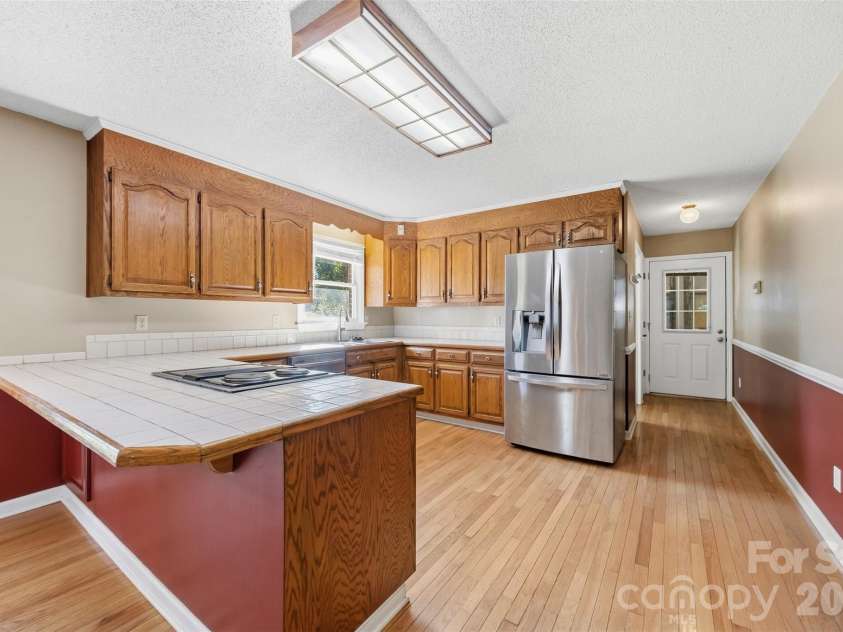 107 Camelot Court, Kings Mountain, NC 28086.  MLS# CAR4429948, YatesRealty ID 54175. 