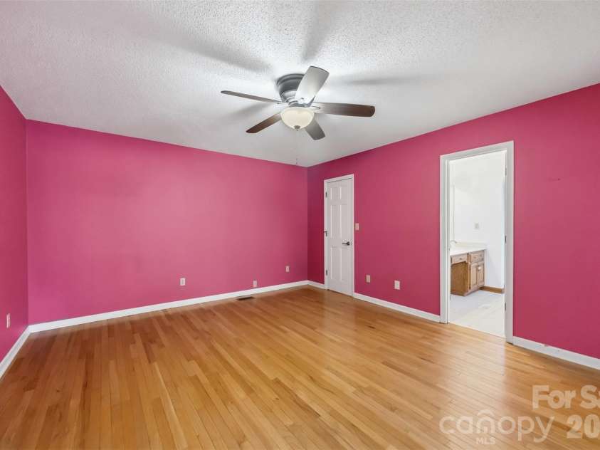 107 Camelot Court, Kings Mountain, NC 28086.  MLS# CAR4429948, YatesRealty ID 54175. 