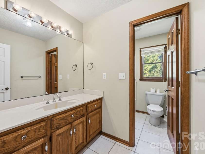 107 Camelot Court, Kings Mountain, NC 28086.  MLS# CAR4429948, YatesRealty ID 54175. 