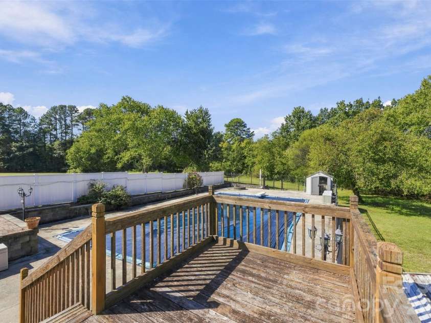 107 Camelot Court, Kings Mountain, NC 28086.  MLS# CAR4429948, YatesRealty ID 54175. 
