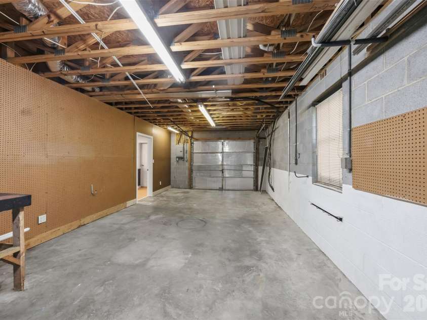 107 Camelot Court, Kings Mountain, NC 28086.  MLS# CAR4429948, YatesRealty ID 54175. 