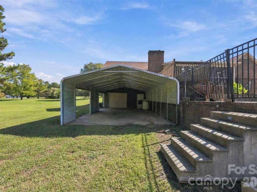 107 Camelot Court, Kings Mountain, NC 28086.  MLS# CAR4429948, YatesRealty ID 54175. 
