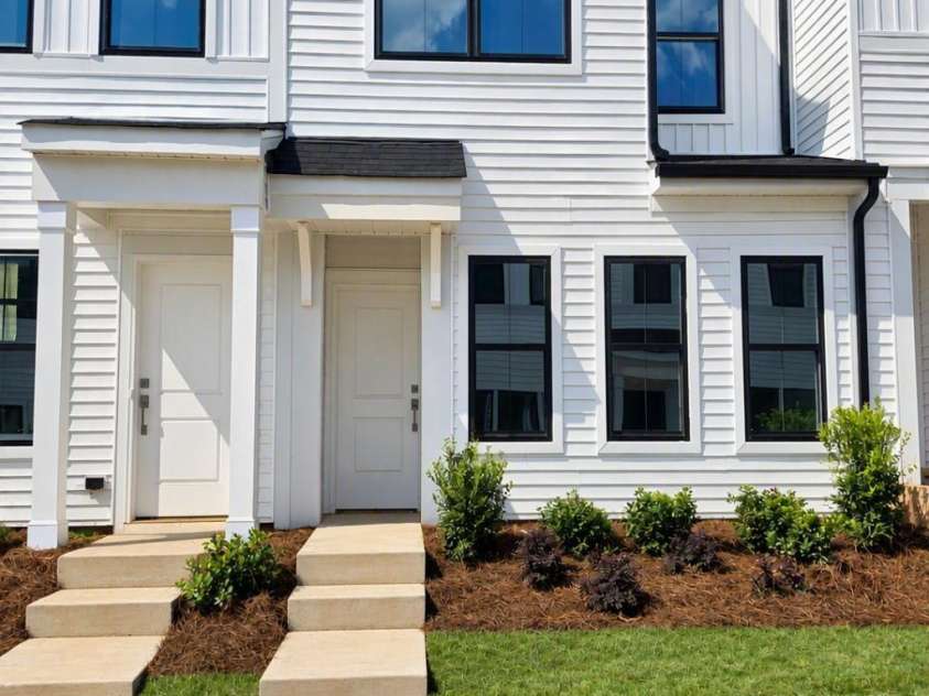 6608 Harlech Street, Charlotte, NC 28269.  MLS# CAR4430550, YatesRealty ID 54176. 