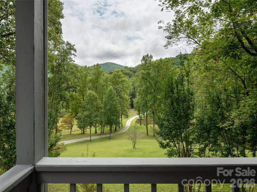 116 Sams Branch Road, Candler, NC 28715.  MLS# CAR4430077, YatesRealty ID 54177. 