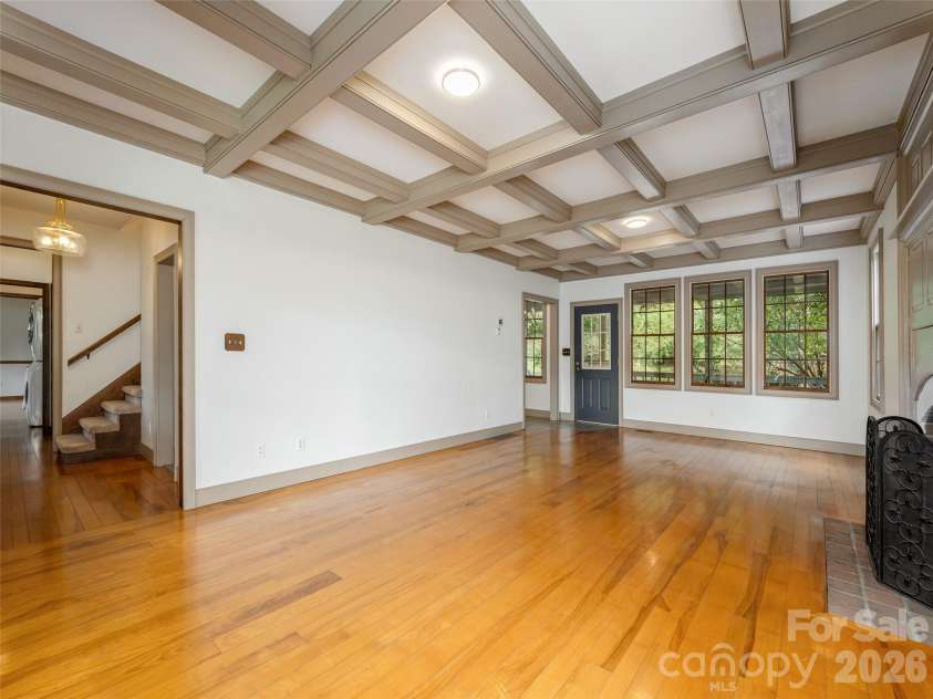 116 Sams Branch Road, Candler, NC 28715.  MLS# CAR4430077, YatesRealty ID 54177. 