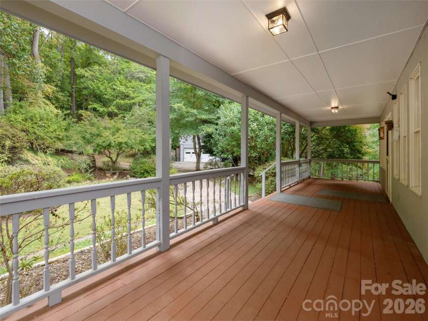 116 Sams Branch Road, Candler, NC 28715.  MLS# CAR4430077, YatesRealty ID 54177. 
