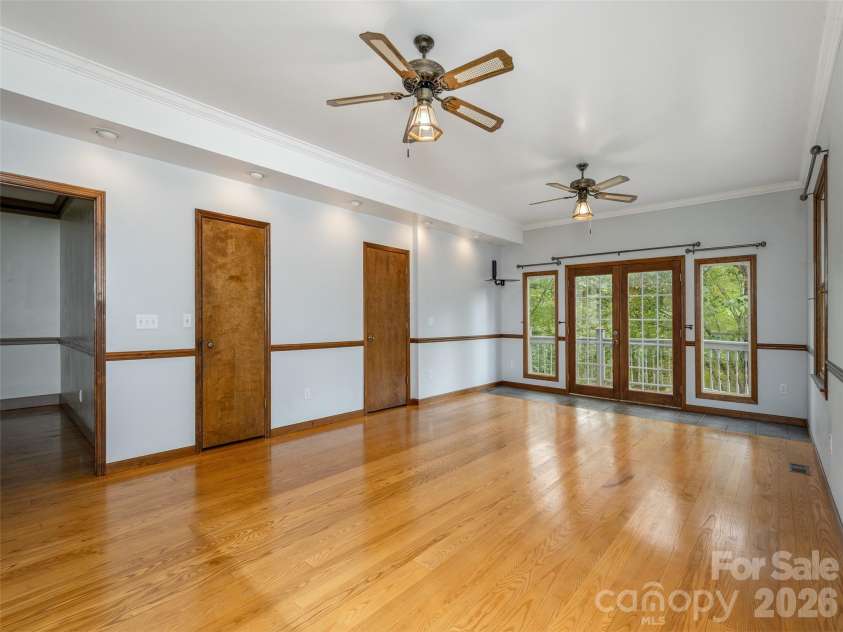 116 Sams Branch Road, Candler, NC 28715.  MLS# CAR4430077, YatesRealty ID 54177. 