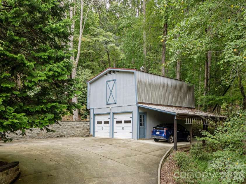116 Sams Branch Road, Candler, NC 28715.  MLS# CAR4430077, YatesRealty ID 54177. 