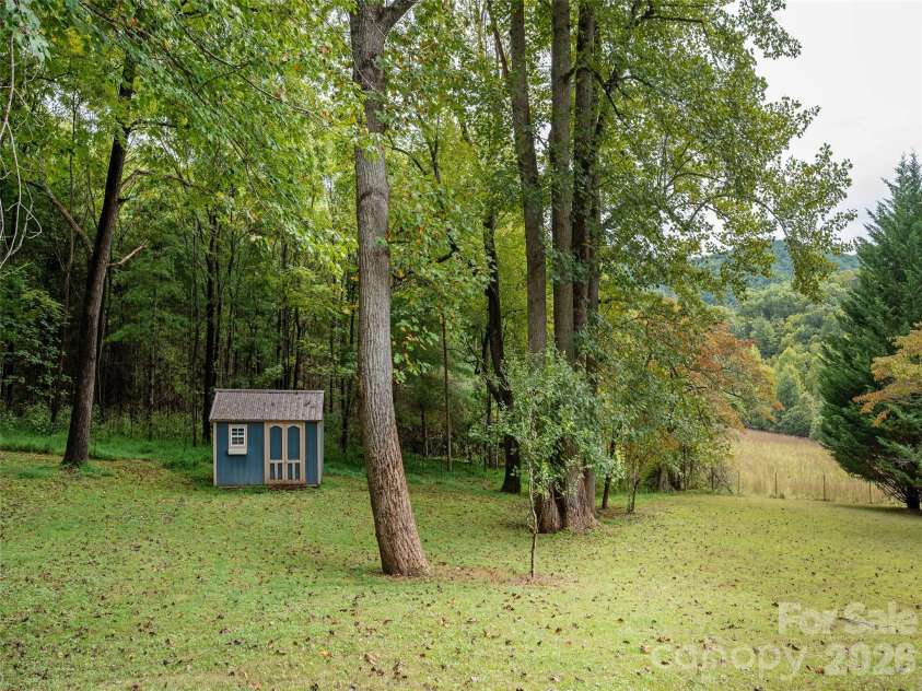 116 Sams Branch Road, Candler, NC 28715.  MLS# CAR4430077, YatesRealty ID 54177. 