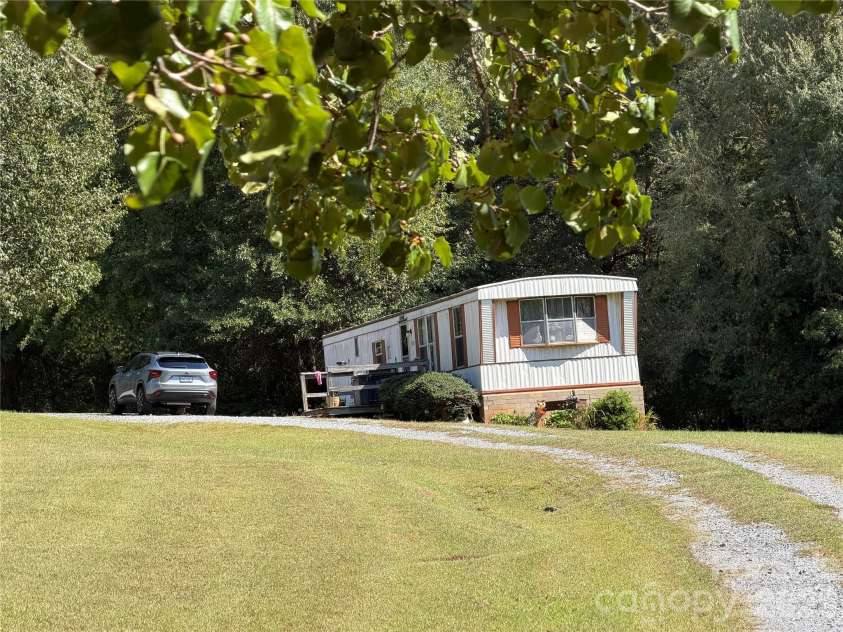 125 Tanya Lane, Shelby, NC 28152.  MLS# CAR4430501, YatesRealty ID 54178. 