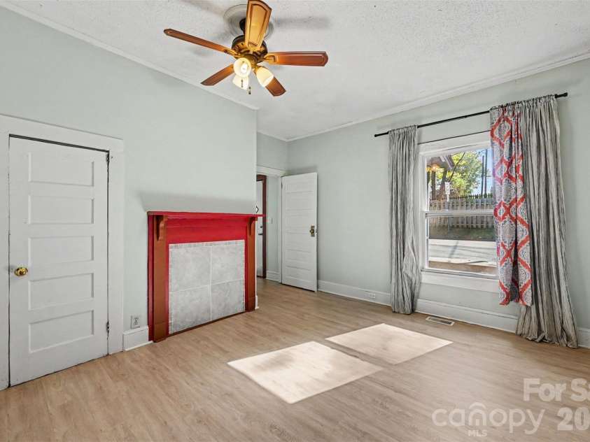 607 Harding Avenue, Kannapolis, NC 28083.  MLS# CAR4429124, YatesRealty ID 54180. 