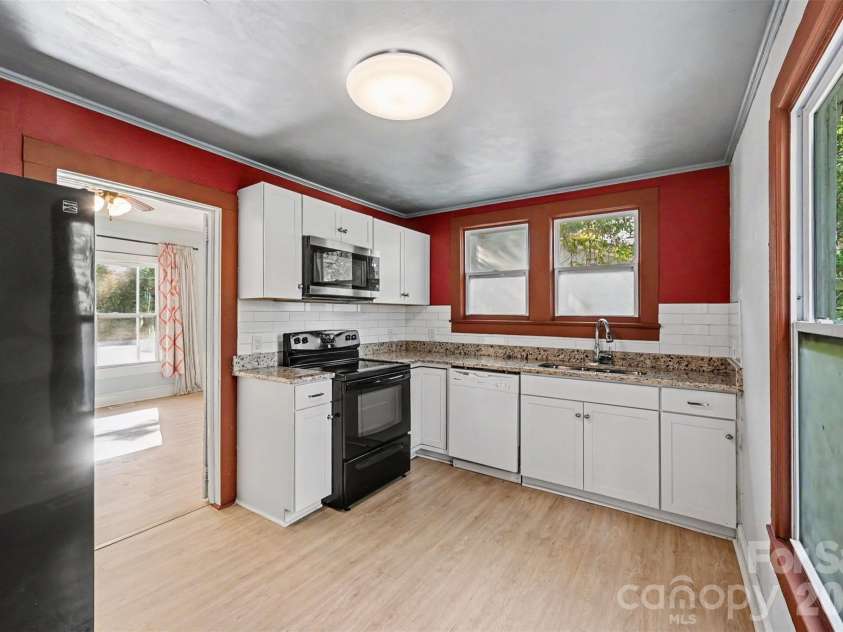 607 Harding Avenue, Kannapolis, NC 28083.  MLS# CAR4429124, YatesRealty ID 54180. 