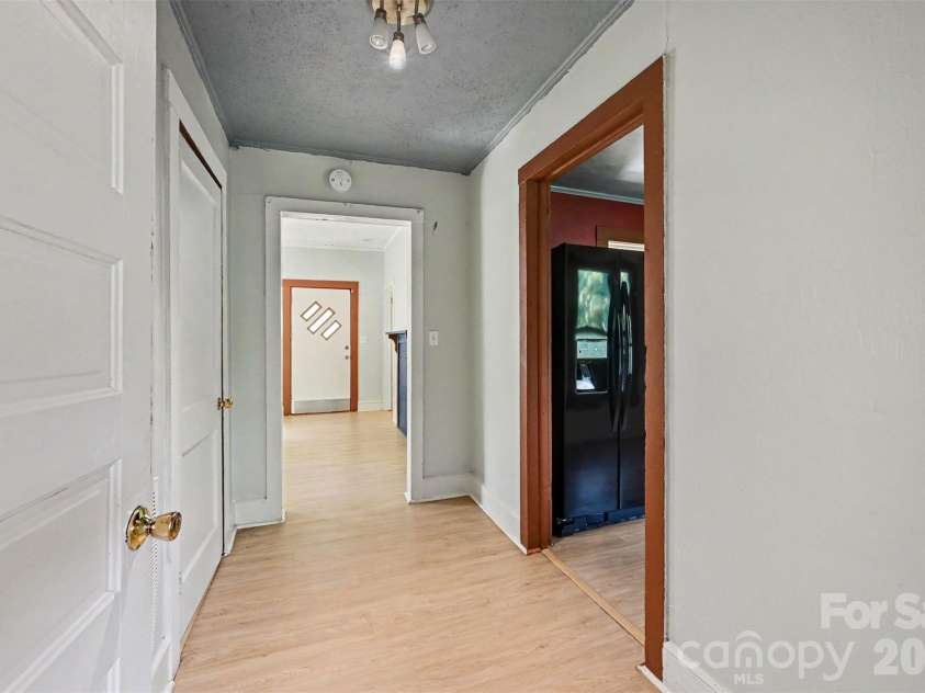 607 Harding Avenue, Kannapolis, NC 28083.  MLS# CAR4429124, YatesRealty ID 54180. 