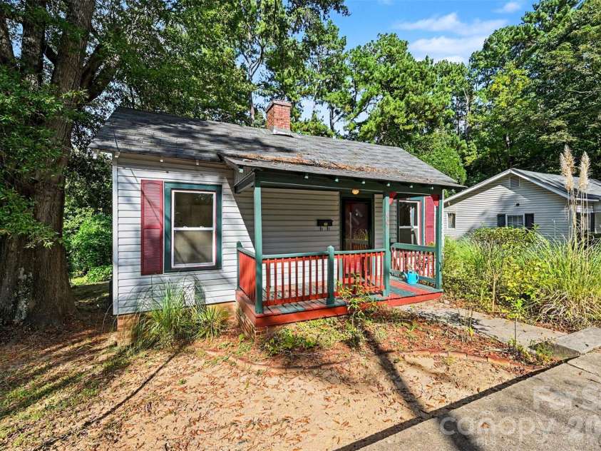 607 Harding Avenue, Kannapolis, NC 28083.  MLS# CAR4429124, YatesRealty ID 54180. 