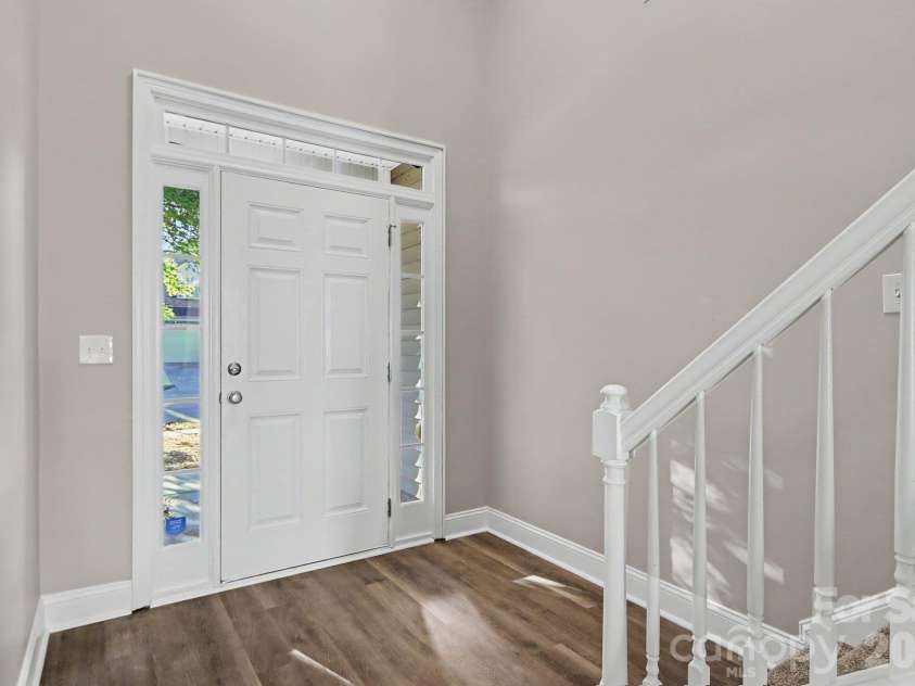 4059 Houldsworth Drive, Charlotte, NC 28213.  MLS# CAR4429618, YatesRealty ID 54181. 