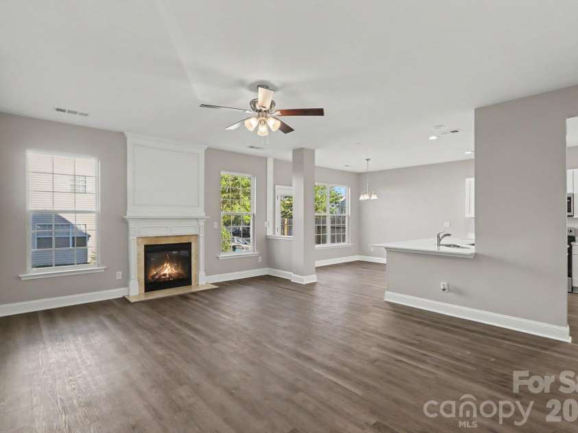 4059 Houldsworth Drive, Charlotte, NC 28213.  MLS# CAR4429618, YatesRealty ID 54181. 