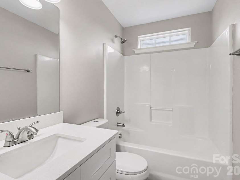 4059 Houldsworth Drive, Charlotte, NC 28213.  MLS# CAR4429618, YatesRealty ID 54181. 