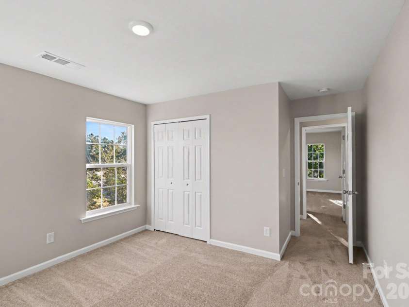 4059 Houldsworth Drive, Charlotte, NC 28213.  MLS# CAR4429618, YatesRealty ID 54181. 