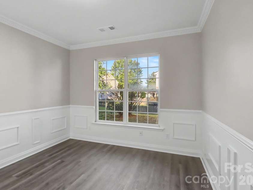 4059 Houldsworth Drive, Charlotte, NC 28213.  MLS# CAR4429618, YatesRealty ID 54181. 