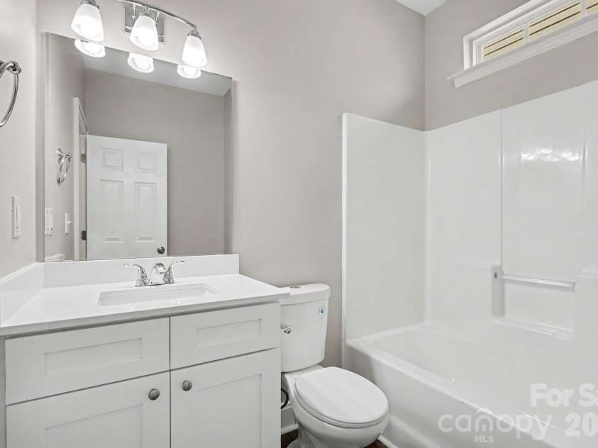 4059 Houldsworth Drive, Charlotte, NC 28213.  MLS# CAR4429618, YatesRealty ID 54181. 