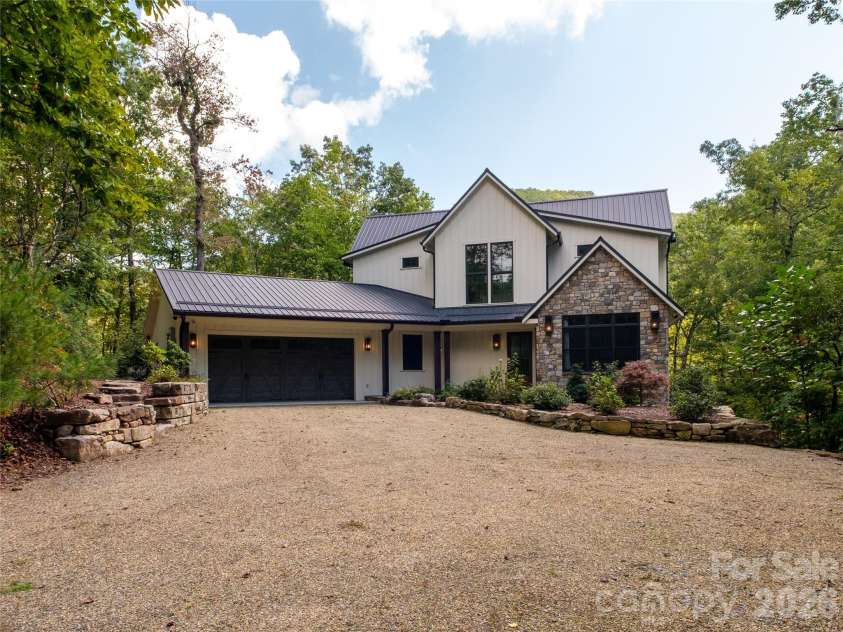 158 Bucks Crossing, Brevard, NC 28712.  MLS# CAR4429620, YatesRealty ID 54187. 