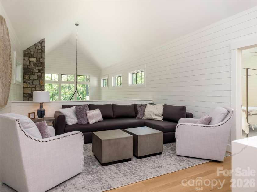 158 Bucks Crossing, Brevard, NC 28712.  MLS# CAR4429620, YatesRealty ID 54187. 