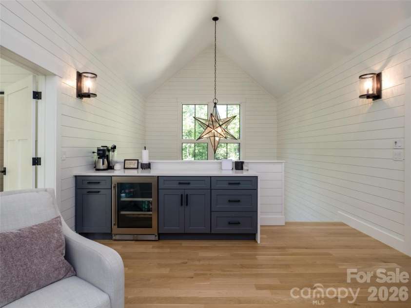 158 Bucks Crossing, Brevard, NC 28712.  MLS# CAR4429620, YatesRealty ID 54187. 