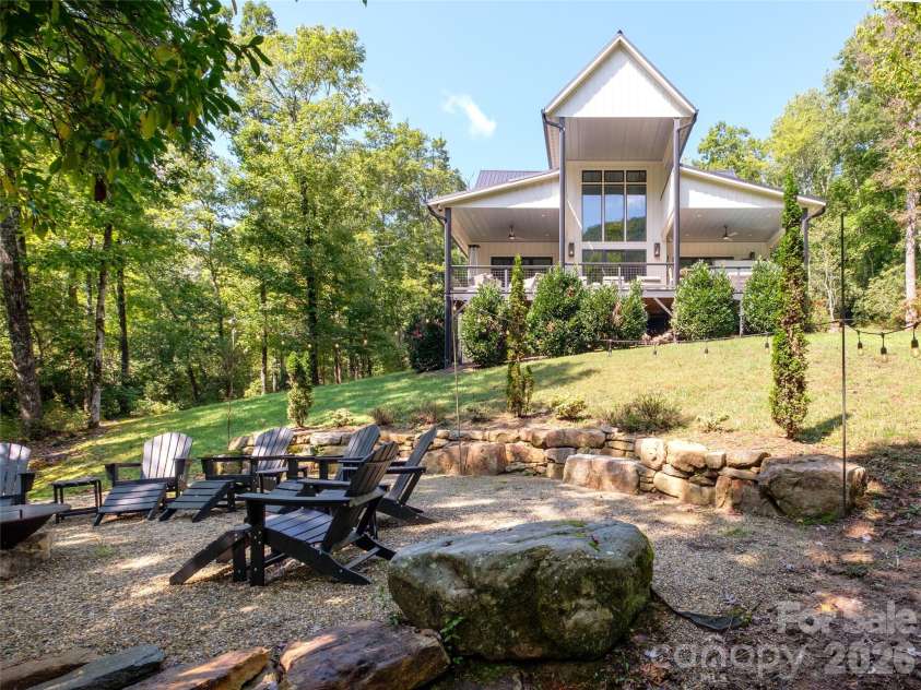 158 Bucks Crossing, Brevard, NC 28712.  MLS# CAR4429620, YatesRealty ID 54187. 